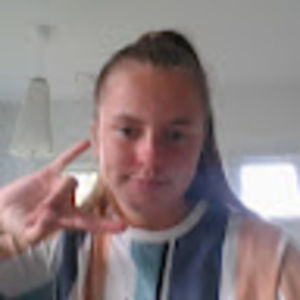 Meet your Posher, Isla